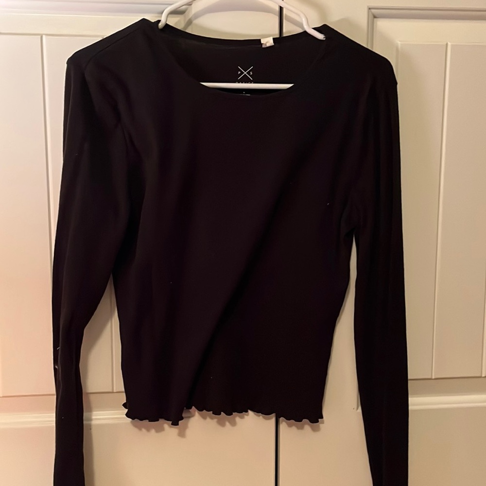 PacSun black lettuce long sleeve